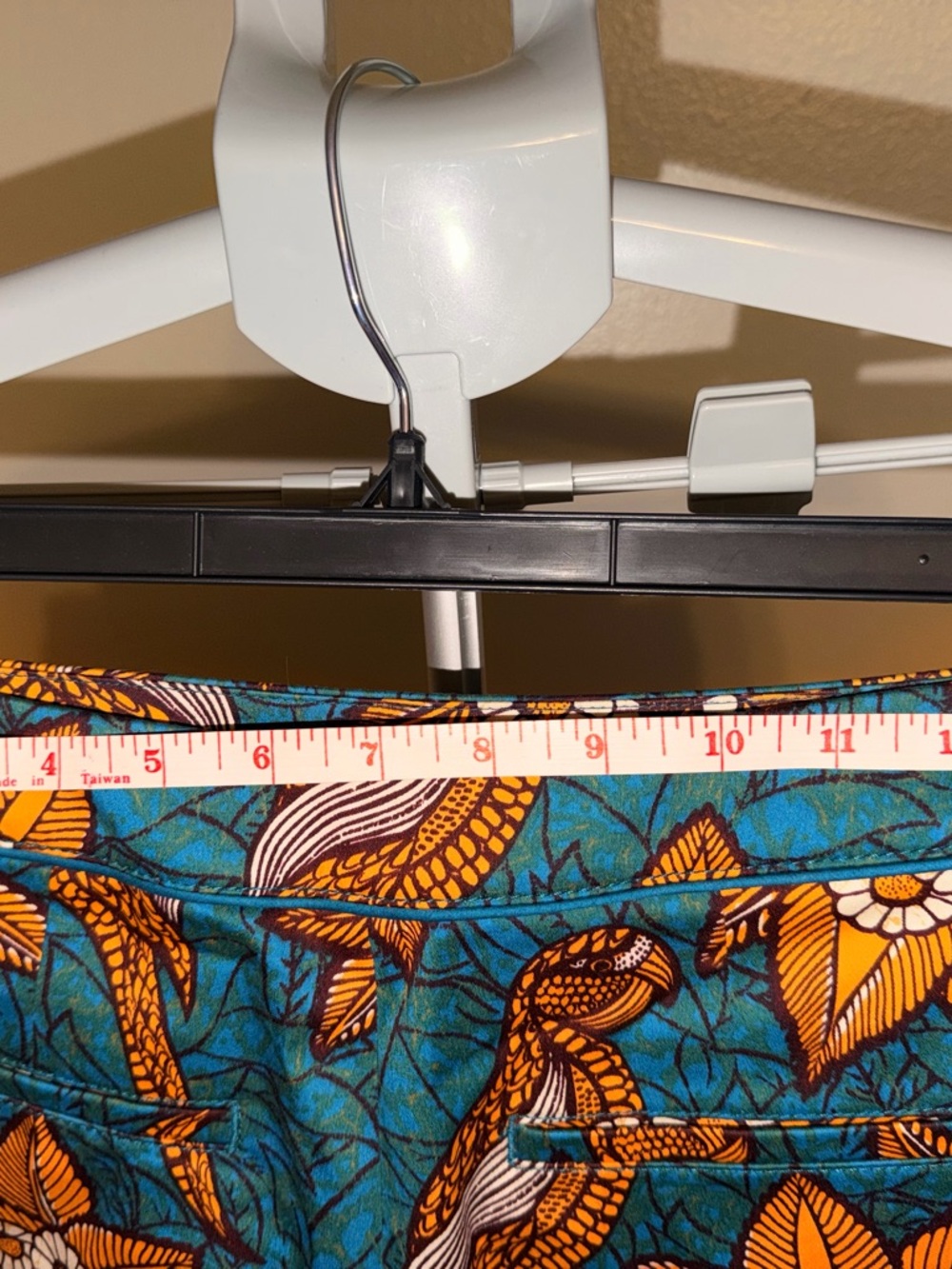 Elevenses Anthropologie Birds of Paradise Shorts - Picture 10 of 12